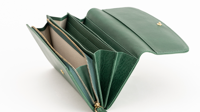 IKUTA KABAN CURUMI L(クルミウォレット エル) REAL GREEN